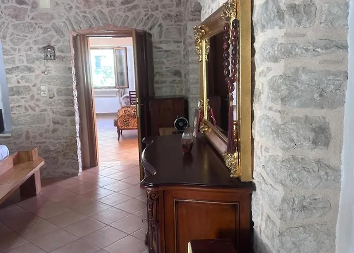 Adrianas Bed & Breakfast